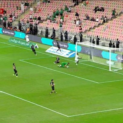 Al Ahli vence Damac por 2-0 com gol de Ivan Toney