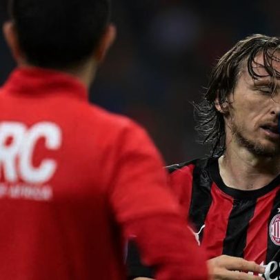 Modric sofre fraturas no rosto, deixa Milan e preocupa Croácia para a Copa