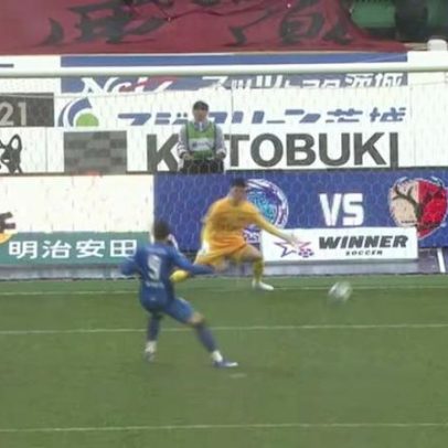 Mito Hollyhock e Kashima Antlers: pênalti marcado por Ryo Nemoto