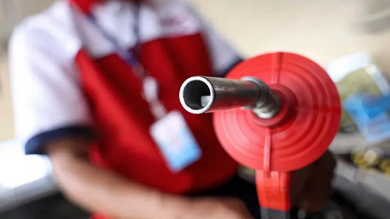Gasolina manteve preço estável na última semana