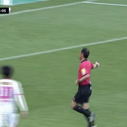 Falta de pênalti cometida por Rikito Inoue
