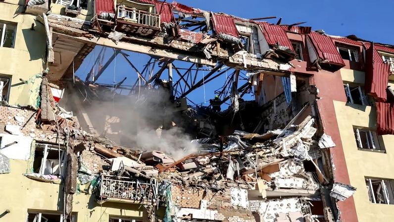 Prédio destruído após ataque de drone russo em Odessa