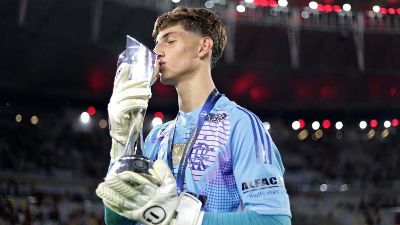 Goleiro do Flamengo entra no radar da seleção após experiência com Ancelotti