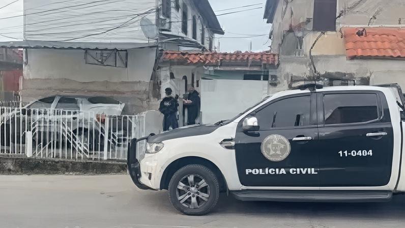Agentes cumprem mandados de busca e apreensão contra quadrilha em Itaguaí