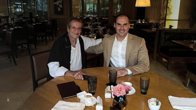 Valdemar Costa Neto e Eduardo Bolsonaro, em foto de 10 de março (Reprodução/Instagram)