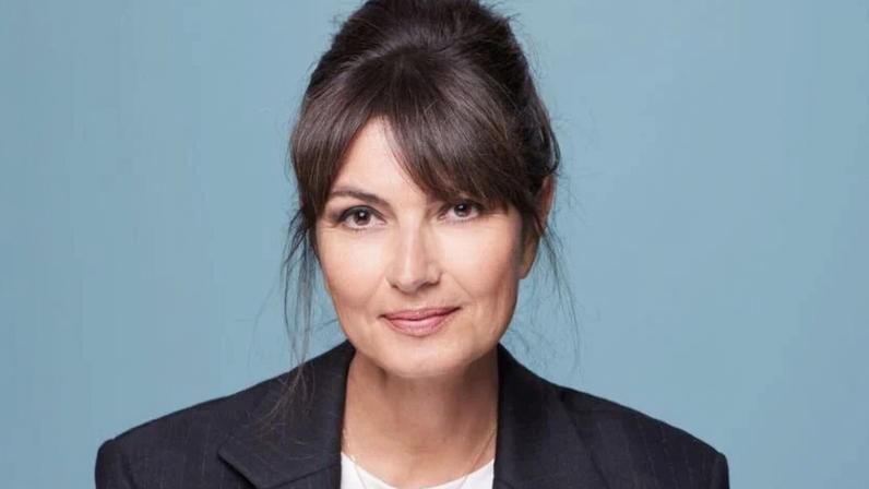 "Hoje, tenho o trabalho dentro de mim", diz Valérie Perrin em entrevista à Forbes Brasil