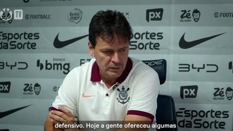 Diniz comenta sequência sem sofrer gols no Corinthians