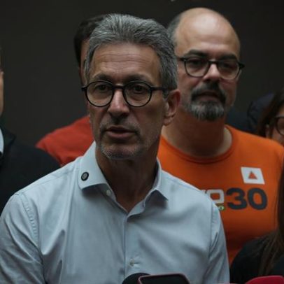 Zema diz que há 3 candidaturas e seguirá como vice de Flávio Bolsonaro