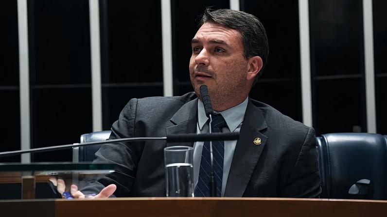 Senador e pré-candidato publicou vídeo direcionado aos jovens redes sociais