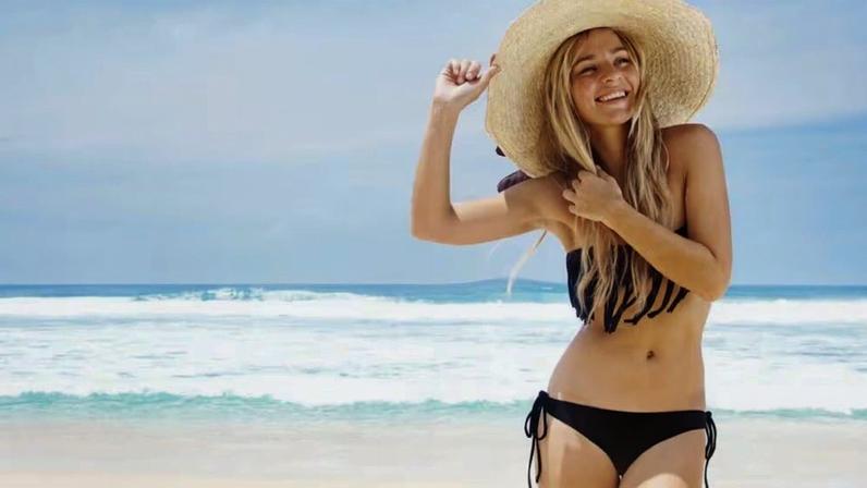 Sol: a luz que bronzeia a pele desbota o cabelo e revela a melanina