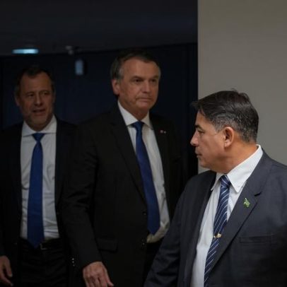 Flávio Bolsonaro cresce nas pesquisas, mas sobrenome pesa entre indecisos