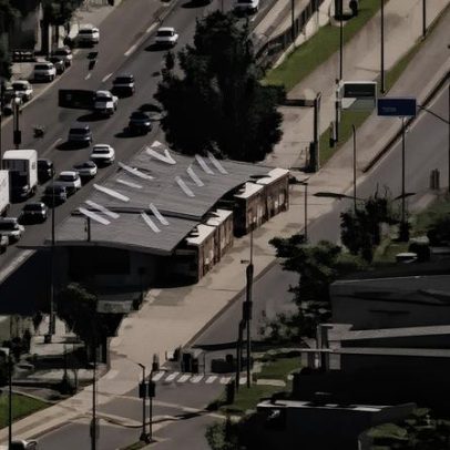 Mulher é baleada em estação de BRT durante tentativa de assalto no Rio