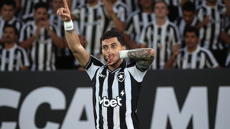 Botafogo vence Chapecoense e amplia vantagem na Copa do Brasil