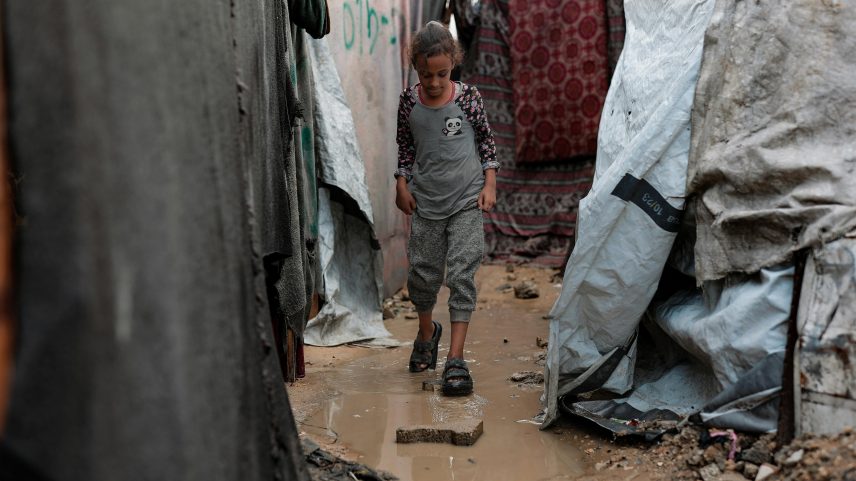 Conflito representa um retrocesso no combate à pobreza, segundo o relatório