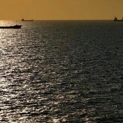 Estreito de Ormuz: tráfego paralisado após apreensão de embarcações pelos EUA