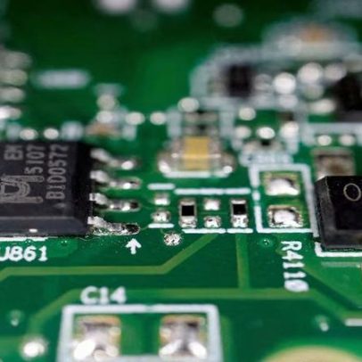 Crise do hélio: guerra no Irã impacta saúde e tecnologia na China