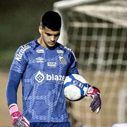 Brazão marca gol contra em duelo entre Deportivo Cuenca e Santos