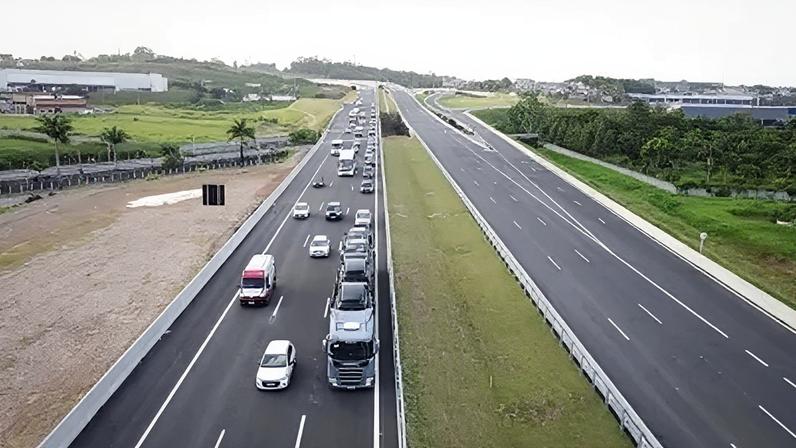 Primeiro trecho do Rodoanel Norte, entre as rodovias Presidente Dutra e Fernão Dias, teve tráfego liberado nesta terça-feira (23)