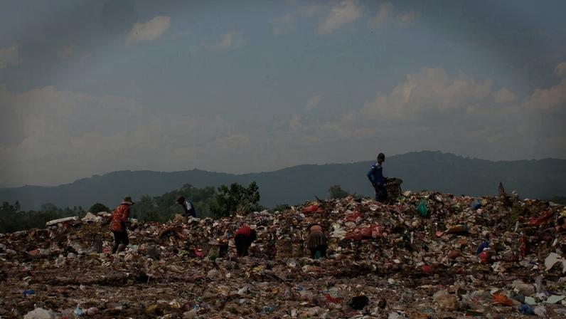 Pakusari landfill, Jember, East Java. Image courtesy of Wiskomunalian.
