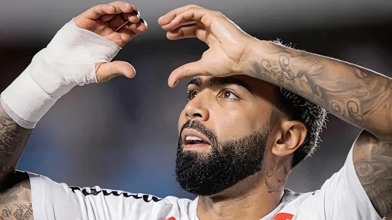 Gabigol celebra gol pelo Santos em partida contra o Velo Clube, pelo Campeonato Paulista.