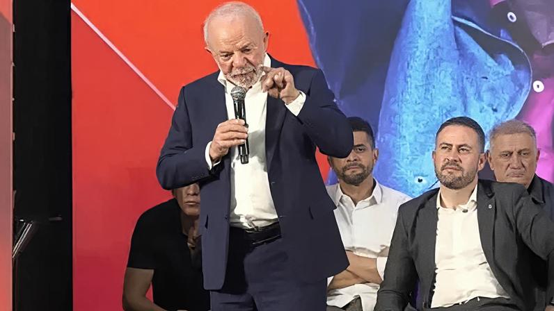 Presidente Lula durante evento do PT em São Paulo