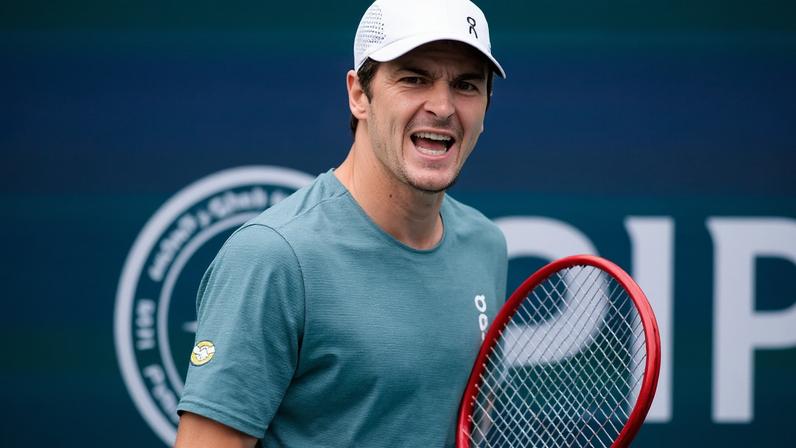 João Fonseca na derrota para o espanhol Carlos Alcaraz em Miami (Divulgação)