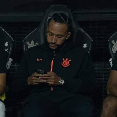 STJD aplica advertência a Memphis por uso de celular em jogo contra o Flamengo
