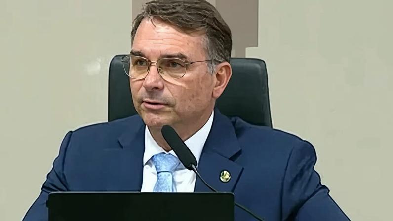 O senador e pré-candidato a presidência Flávio Bolsonaro