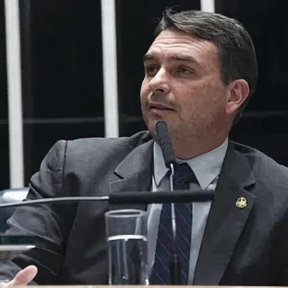 Flávio Bolsonaro nega que vai acabar com o Pix caso seja eleito