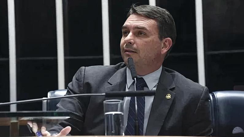 O senador e pré-candidato a presidência Flávio Bolsonaro