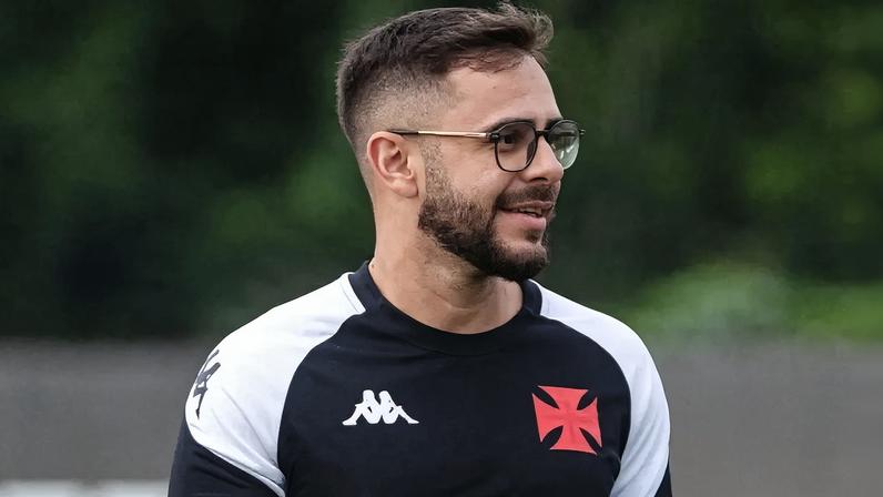 Analista de desempenho do Vasco, Lucas Vergne, aceita convite do Corinthians (Foto: Reprodução)
