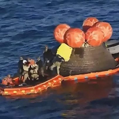 Vídeo mostra a tripulação da Artemis II deixando a cápsula Orion