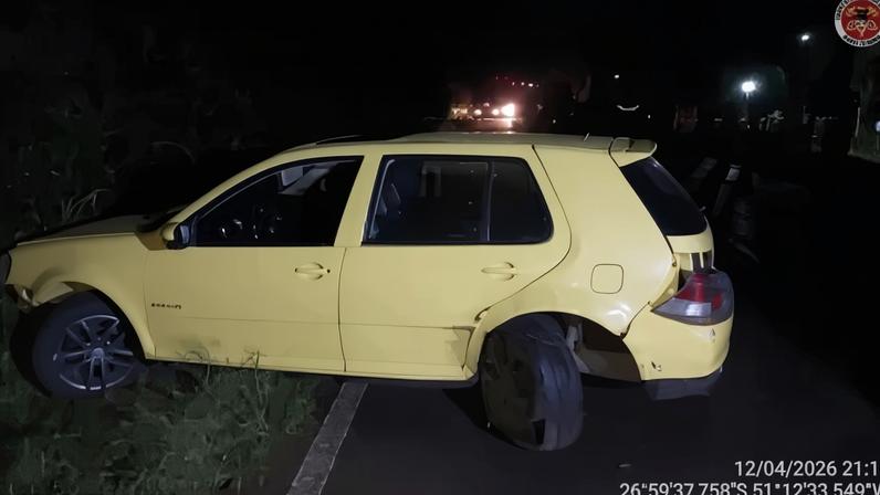 Gol amarelo envolvido no acidente que matou cinco pessoa em SC