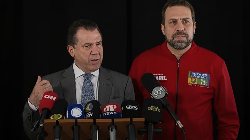Ministros Luiz Marinho e Guilherme Boulos
