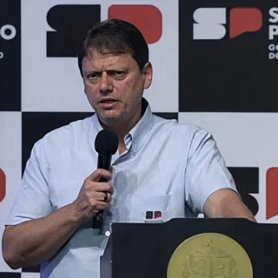 Tarcísio afirma que competência é o único motivo para a nova comandante da PM