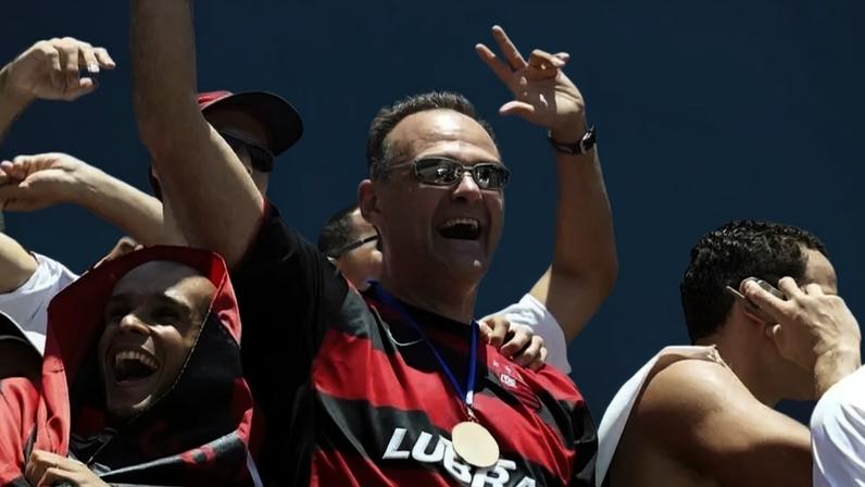 Oscar Schmidt comemora título do Campeonato Carioca pelo Flamengo (Foto: Reprodução/Instagram)