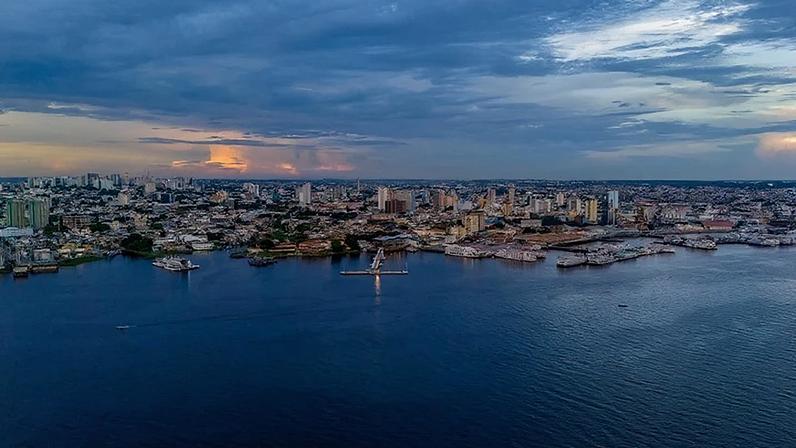 Em Manaus, responder rápido é apenas parte do problema. A outra é tentar impedir que a chuva vire desastre (Prefeitura de Manaus/Divulgação)