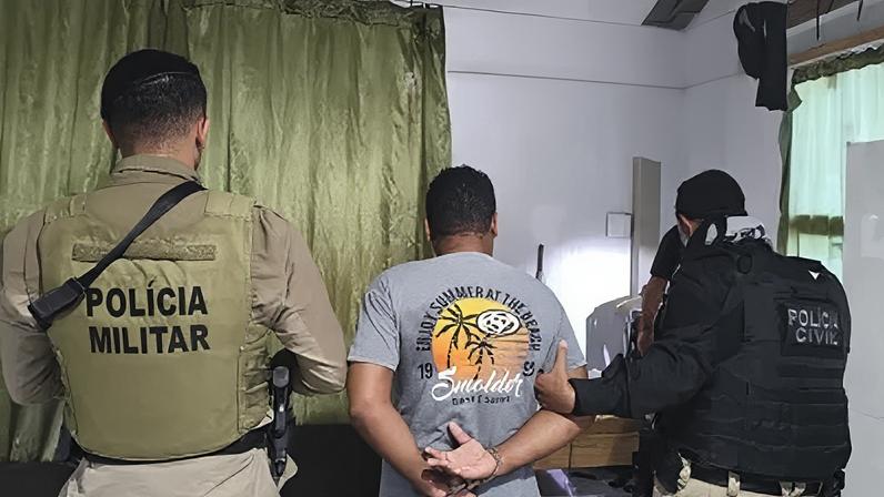 Ao todo, são cumpridos 20 mandados de prisão temporária e 27 de busca e apreensão