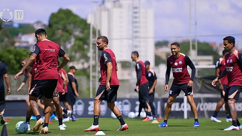 Corinthians treina com Hugo Souza para enfrentar o Internacional