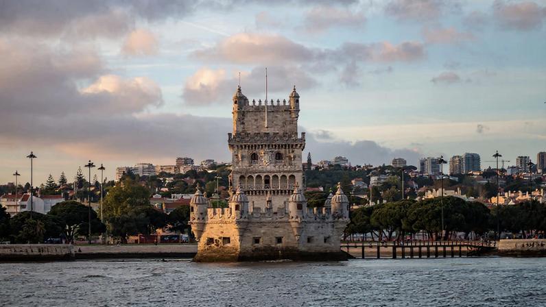 Portugal admite: imigração já sustenta o sistema previdenciário e país precisará de até 1,3 milhão de trabalhadores