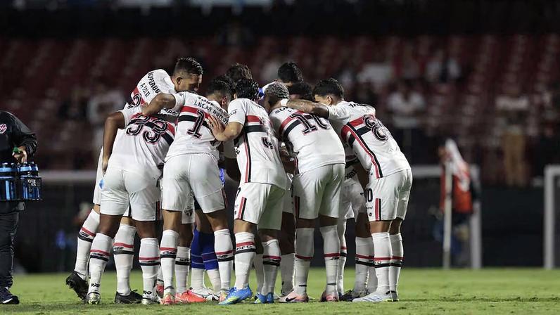 São Paulo ficará um mês longe do Morumbi com pressão sobre Roger Machado