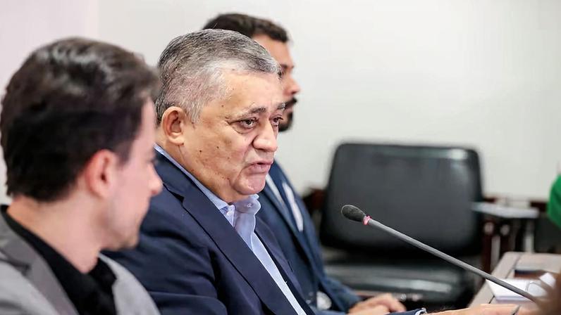 José Guimarães defende que projeto sobre aplicativos seja votado após as eleições
