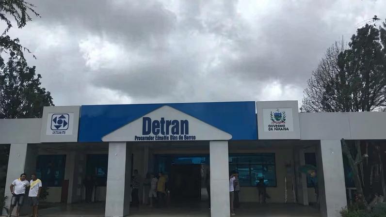 Detran-PB suspende atendimento em sede devido às chuvas em João Pessoa