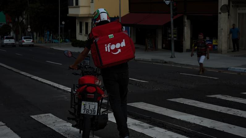 Trabalhadores foram às ruas de diversas cidades do país em protesto