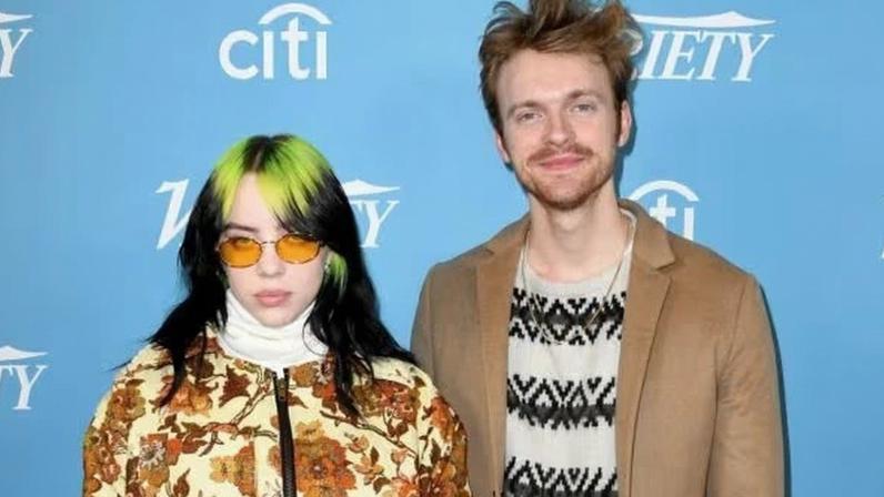 Billie Eilish e Finneas negam briga e explicam afastamento da turnê