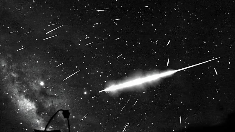 Meteoros atingem nossa atmosfera a uma velocidade de mais de 24 km por segundo