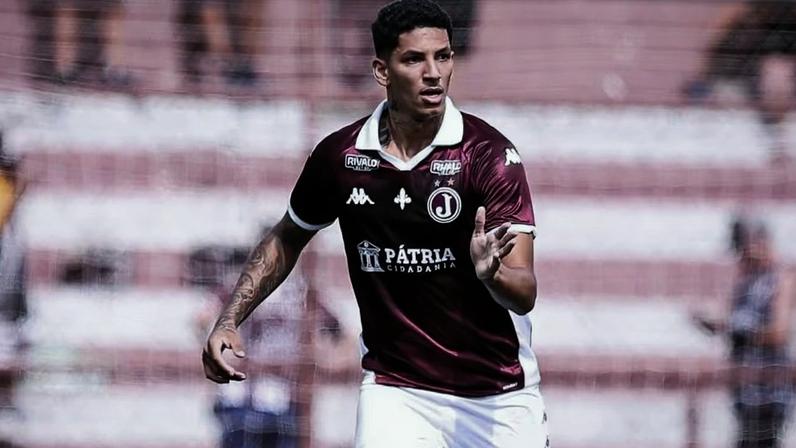 Luiz Gustavo elogiou união do grupo durante campanha na A2