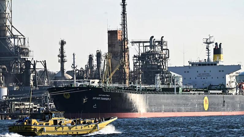 Crise no Oriente Médio desencadeia corrida global por petróleo bruto