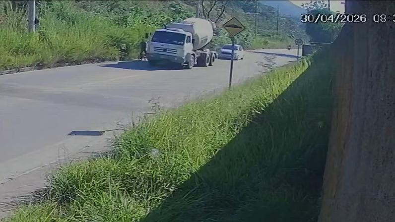 Imagens de câmeras de segurança mostram momentos antes do acidente