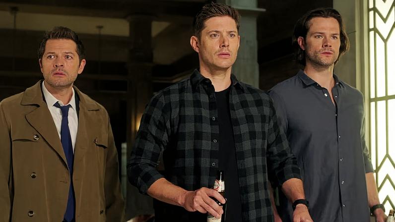 Após sucesso de 'Supernatural', Misha Collins (esq.), Jensen Ackles e Jared Padalecki voltaram a contracenar em 'The Boys'